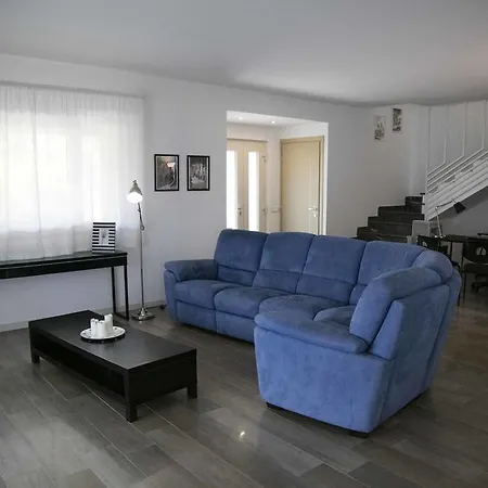 Nesea * Cefalù